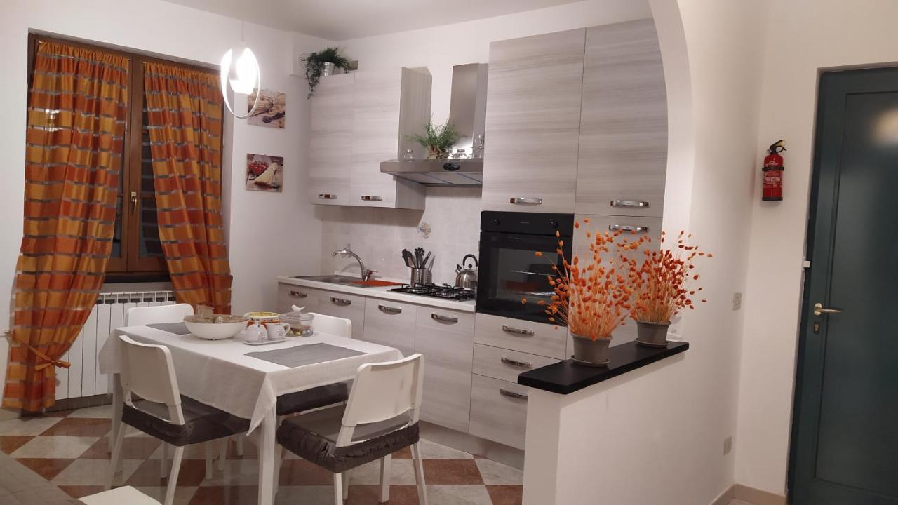 La Casa Dell'Arco Apartment Carasco Bagian luar foto
