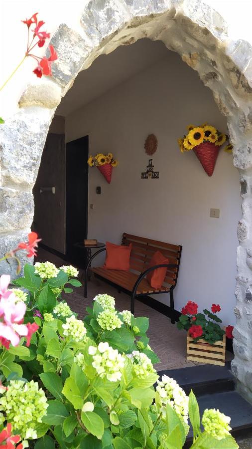La Casa Dell'Arco Apartment Carasco Bagian luar foto